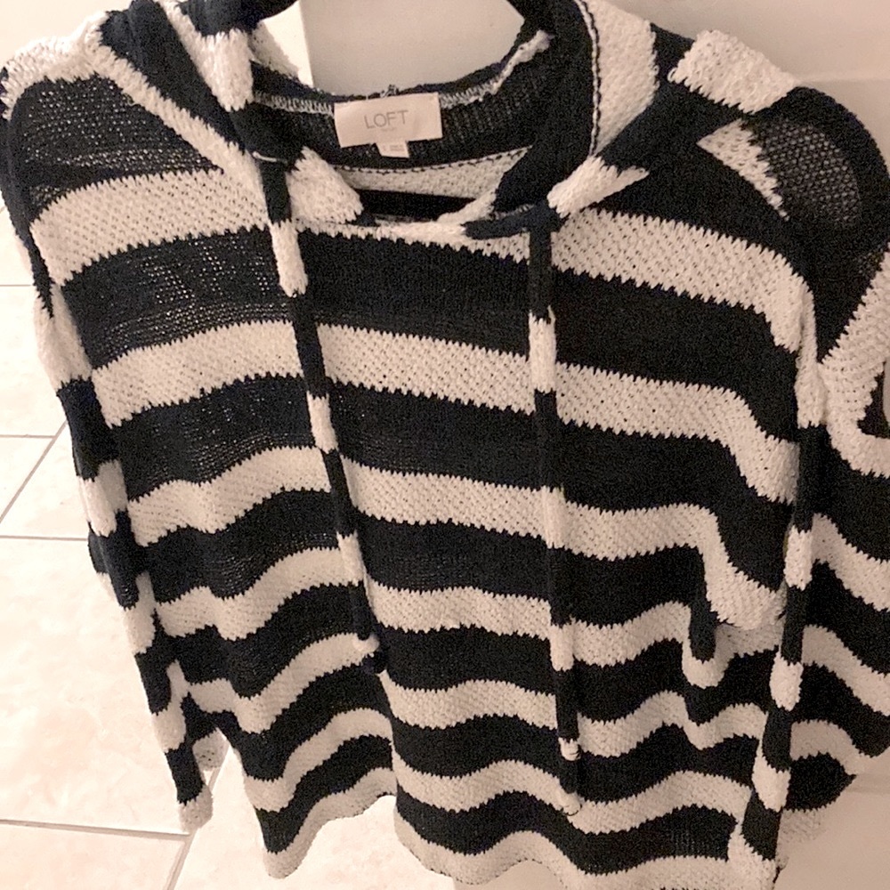 Loft mesh crochet 3/4 sleeve hoodie - Picture 8 of 14